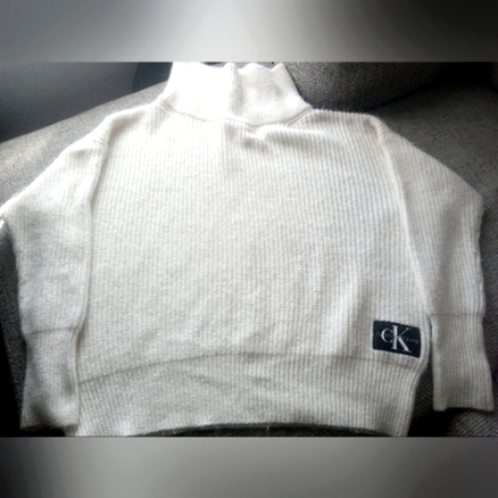 Calvin Klein Women's Cream Sweater